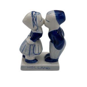 Vintage Blue White Holland Kissing Girl and Boy Figurine Friendship Love Kind